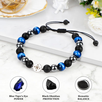 2026 Abschlussgeschenk mit Kappe-Box – Klass of 2026 Dekoration – Verstellbares Natursteinarmband für High School College Absolventen – Inspirierendes Geschenk für Jungen, Söhne, Freunde, Mitschüler