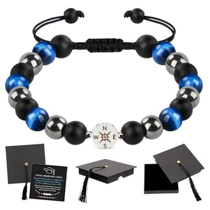 2026 Abschlussgeschenk mit Kappe-Box – Klass of 2026 Dekoration – Verstellbares Natursteinarmband für High School College Absolventen – Inspirierendes Geschenk für Jungen, Söhne, Freunde, Mitschüler